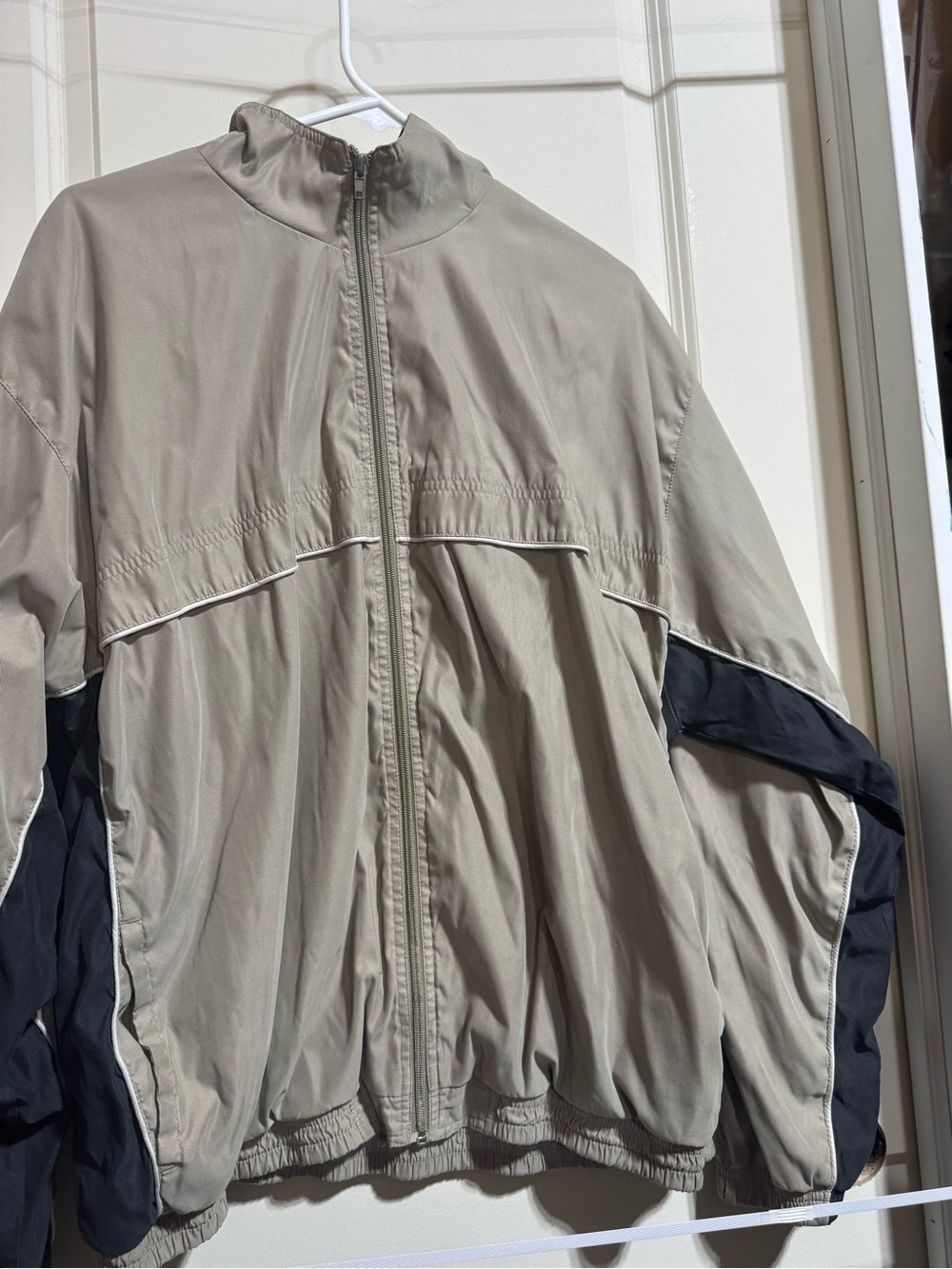 Men's Lightweight Taupe Jacket with Black Panels